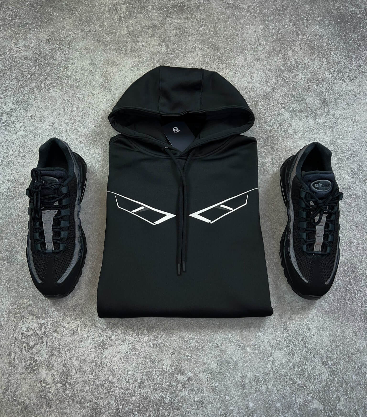 v4 BLACK HOOD - Image 2